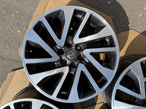 18" оригинальные диски Nissan Navara 6x114,3 (5 фото из 8)