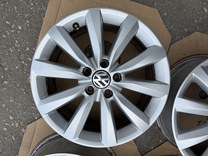 17" оригинальные диски Volkswagen 5x112 (5 фото из 7)