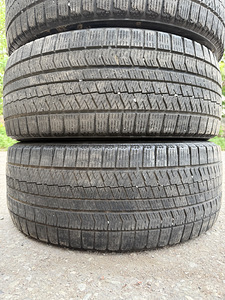 245/45/19 шины Bridgestone m+s (2 фото из 7)