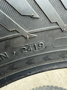 265/60/18 Nokian naastrehvid 9,2mm (4 foto / 6)
