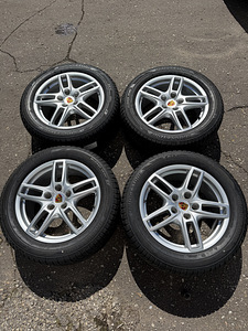 19" Porsche Cayenne originaalveljed 5x130 + 265/50/19 m+s (5 foto / 9)