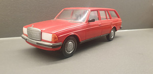 Norma Mercedes benz 300 1:18 (1 foto / 4)