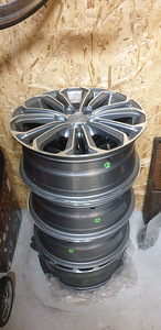 Toyota 5x114,3 16" valuveljed keskava 60 (8 foto / 8)