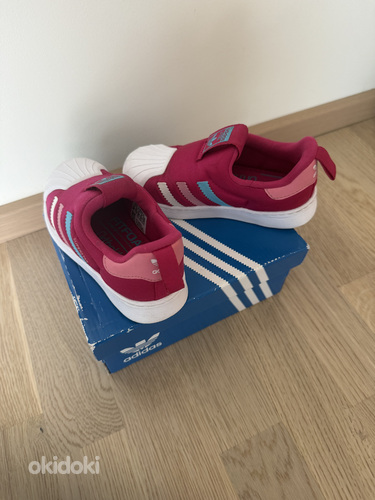 Adidas tossud, suurus 25