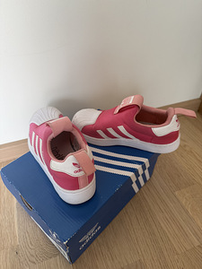 Adidas tossud, suurus 29 (3 foto / 3)