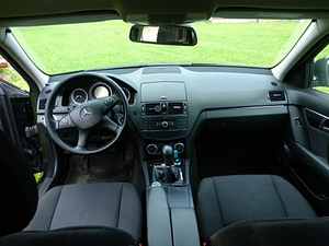 Mercedes-Benz c200 w204 (6 foto / 6)