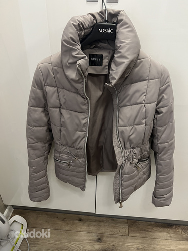 Guess Продам куртку (фото #1)