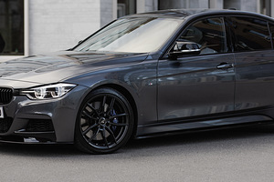 BMW 335 XDrive LCI M-pakett 3.5 R6 230kW (5 foto / 15)