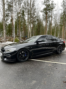 BMW 530 D Shadowline M-Pack 3.0 195kW (5 foto / 10)