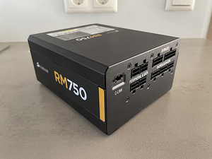 Corsair RM750 (2 foto / 3)