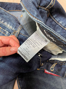 Джинсы Dsquared2 (5 фото из 5)