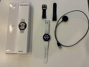 Samsung Galaxy Watch 4 (1 foto / 2)