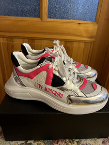 Love Moschino 40 (1 foto / 3)