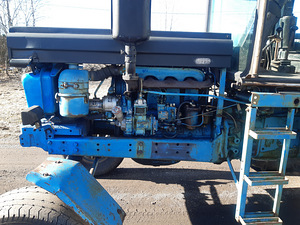 Traktor T-28 (5 foto / 6)