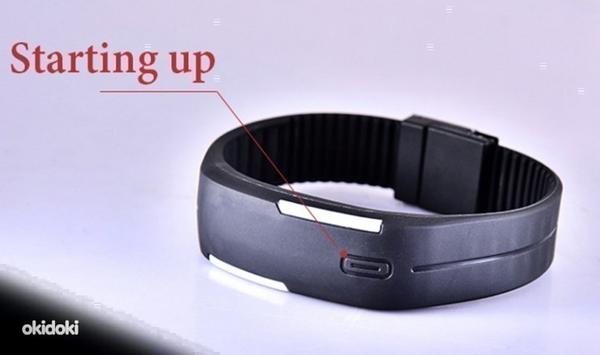 Новые часы LED Bracelet Digital Watch, черные (фото #2)