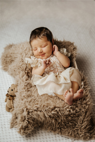 Vastsündinu Newborn fotosessioon