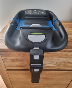 Turvatooli alus (isofix) Milli turvahällile (3 foto / 3)