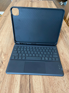 iPad Air 5 / Air 4 / Pro 11 ümbris klaviatuuriga (1 foto / 2)