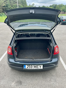 Volkswagen Golf 5 (8 foto / 13)