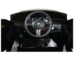 Laste must elektriauto BMW X6M puldiga (2 foto / 4)
