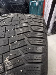 Continental 255/55R19 (2 фото из 3)