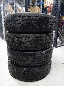 Hankook 215/75 R16C (1 foto / 5)