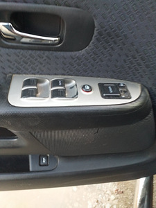 HONDA CR-V (7 foto / 10)
