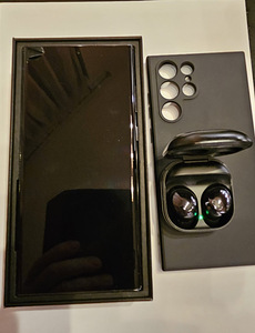 Samsung Galaxy S22 Ultra Black 5G 512GB (4 foto / 8)