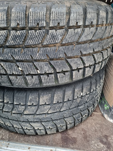 Bridgestone Blizzac 235/55/17 (1 foto / 3)