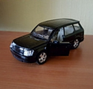 Автомобиль 13см (1 фото из 1)