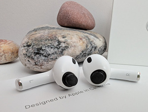 Apple AirPods Pro 3 (2 foto / 5)