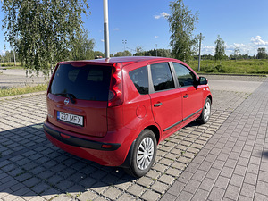 Nissan Note (3 фото из 10)
