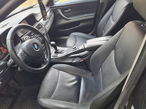 BMW e90 330xd 2007 г. (2 фото из 13)