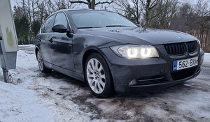 BMW e90 330xd 2007 г. (8 фото из 13)