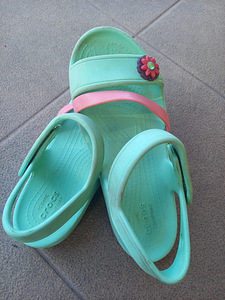 Сандалии Crocs J2 (3 фото из 3)