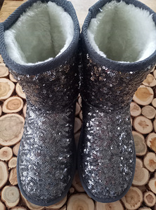 Uued UGG stiilis saapad nr 36 (3 foto / 3)