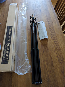 Statiiv Manfrotto 051NB (2 foto / 8)