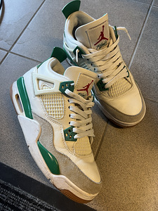 Jordan 4 (4 фото из 4)