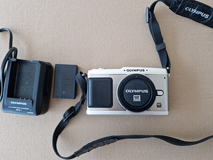 Olympus E-P1 Pen kere (2 foto / 8)