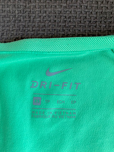 Tennise pluus Nike (3 foto / 4)