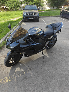 Kawasaki ninja zx10r 2008 129kw (8 foto / 8)