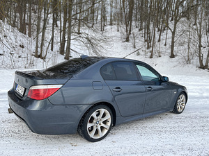 BMW 530d 2007 173kw Facelift (5 foto / 15)