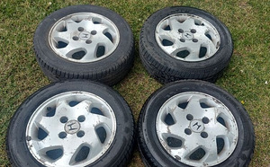 Honda originaalveljed suverehvidega (1 foto / 3)