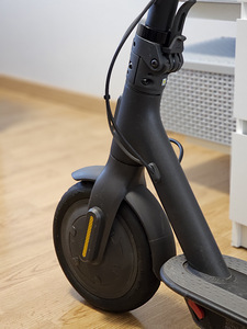 Xiaomi Mi Electric Scooter 1S (7 foto / 10)
