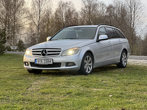 Mercedes-BENZ C200 (4 foto / 9)
