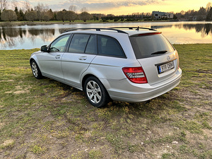 Mercedes-BENZ C200 (5 foto / 9)
