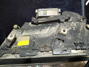 Peeglid kroom kated peal. Audi a8 d2 pre fl ja esituled xen. (5 foto / 6)