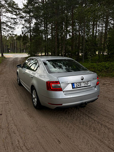 Skoda octavia (4 foto / 10)