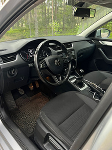 Skoda octavia (5 foto / 10)