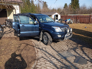 Toyota Land Cruiser 120 (2 foto / 6)